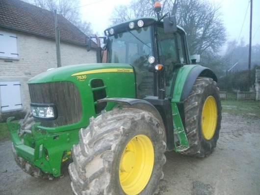 Tracteur John Deere 7530